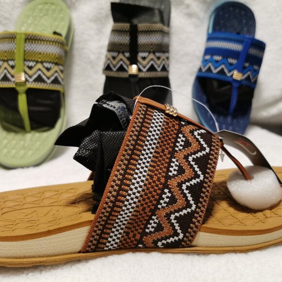 Women's Flat Slide Sandals - Comfy Classy Slip on Cute Dressy Flat Summer Shoes. - Picture 9 of 11